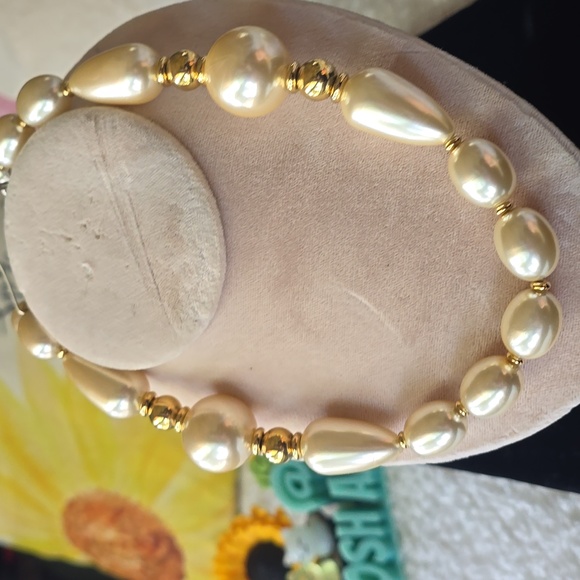 Napier Ivory Pearl Colored  Necklace - Picture 7 of 13